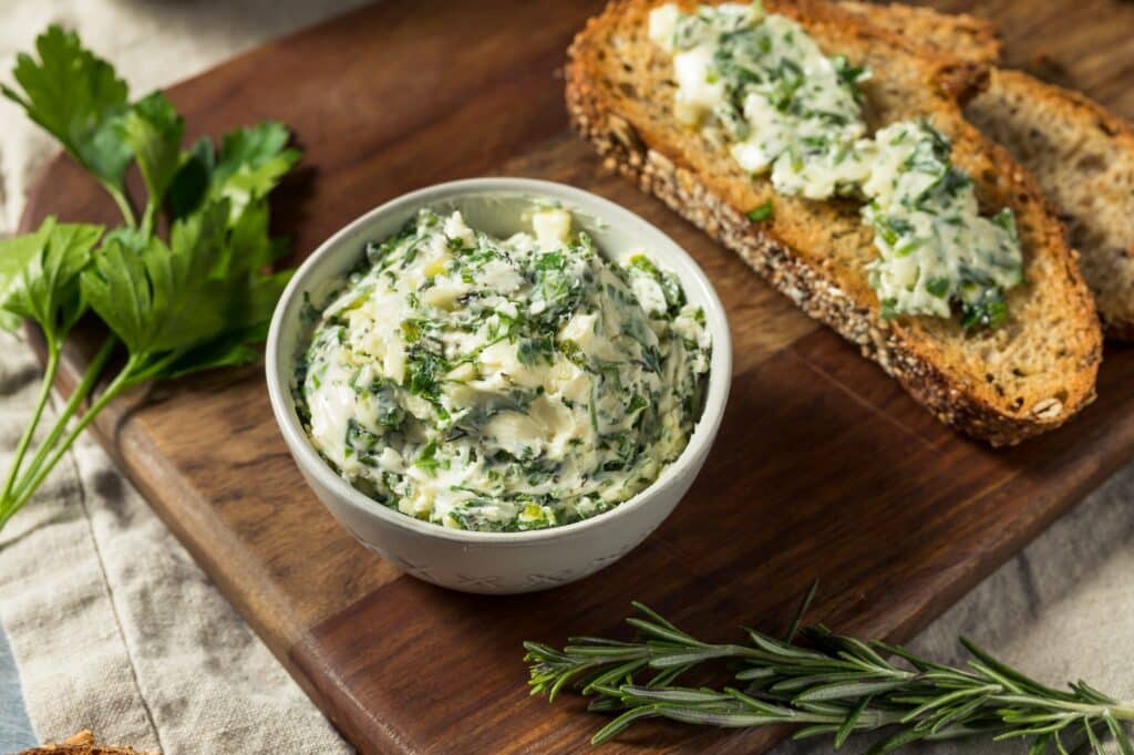 Kräuterbutter
