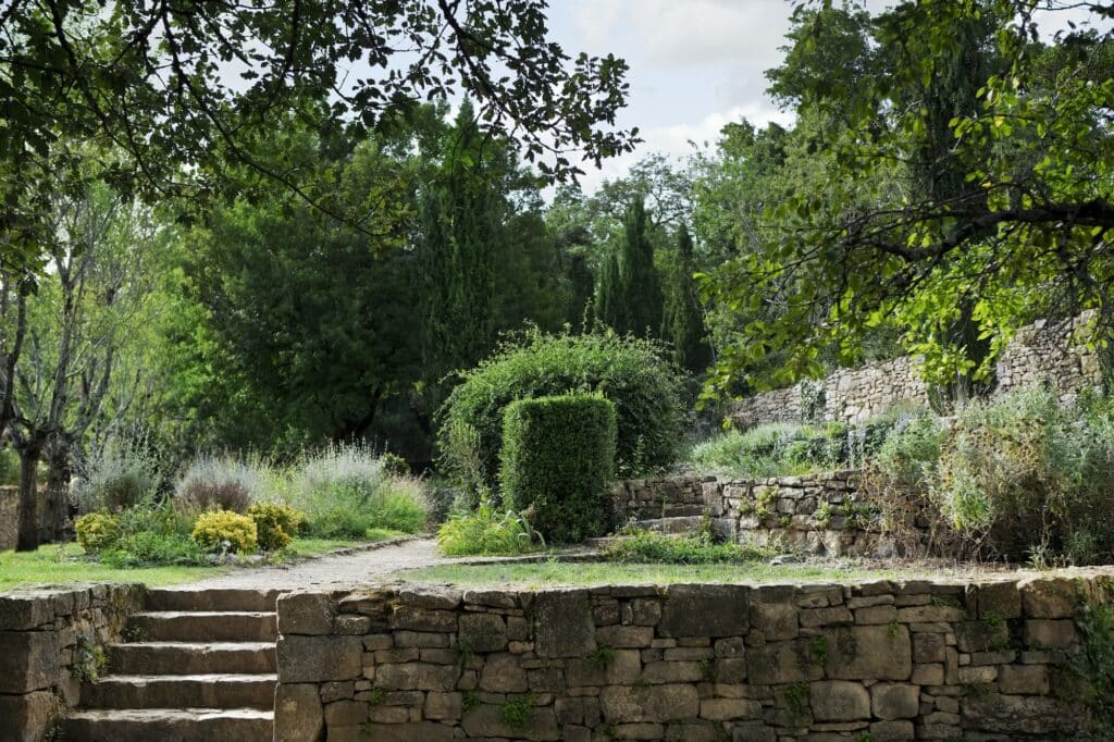 Neue Gartensaison - natürlicher Stil