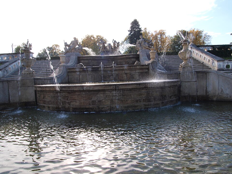 Kaskadenbrunnen im Schlossgarten Český Krumlov