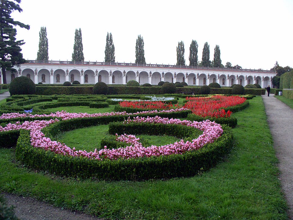 Kolonnade des Blumengartens in Kroměříž