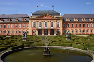 Schlossgärten in Mittelböhmen: Dobříš, Konopiště, Veltrusy und weitere