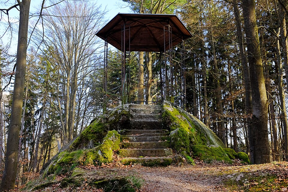 Aussichtspavillon im Schlosspark Kynžvart
