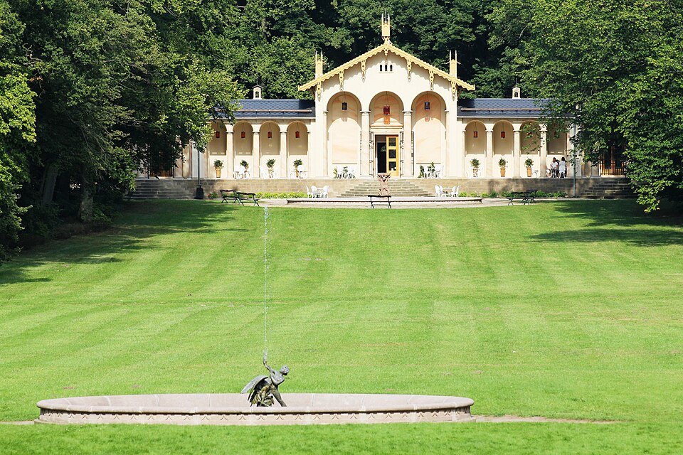 Orangerie im Schlosspark Sychrov