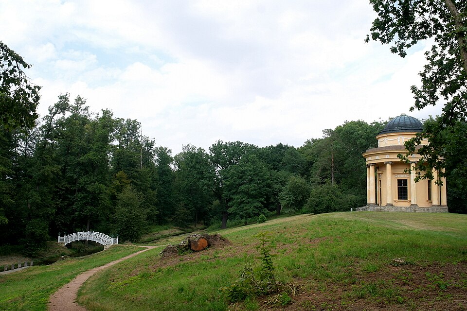 Tempel der Freunde des Landlebens und der Gärten, Schlosspark Veltrusy