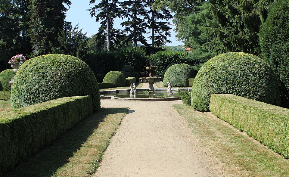 Schloss und Garten Buchlovice
