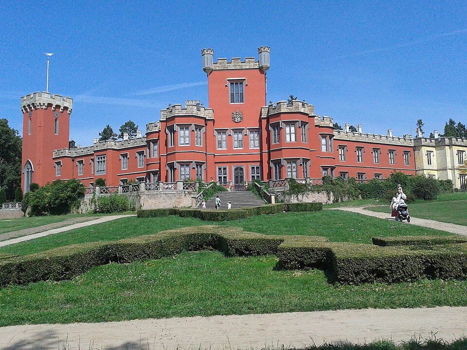 Blick aus dem Schlosspark Hrádek u Nechanic